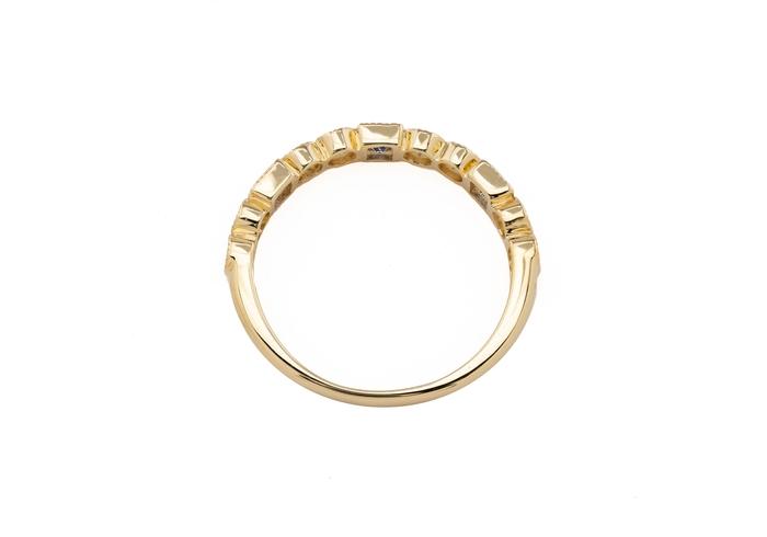 14K Yogo Sapphire & Diamond Milgrain Band