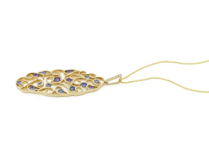 14K Scrollwork Yogo Sapphire Pendant Necklace