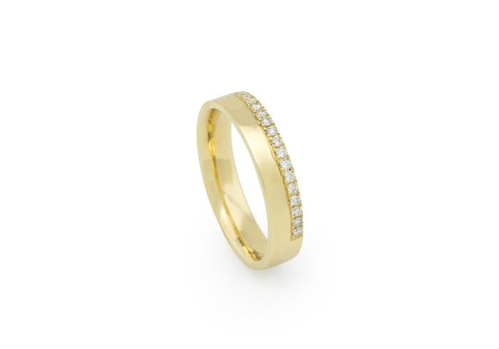 14K Diamond Line Wedding Band