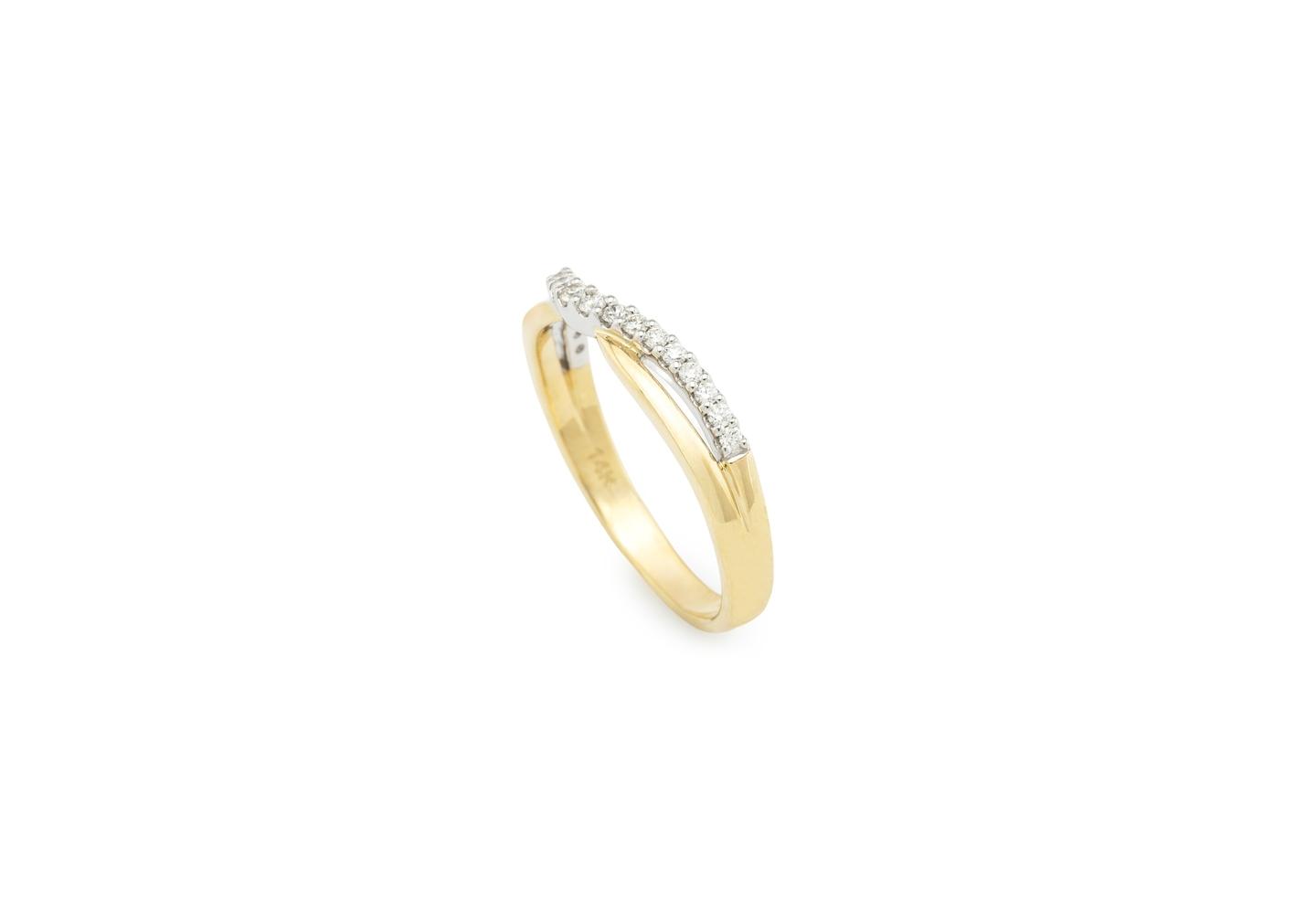 14K Diamond Curved Chevron Band