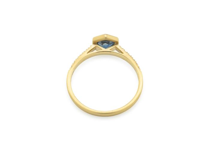 18K Yellow Gold Montana Sapphire Accented Ring