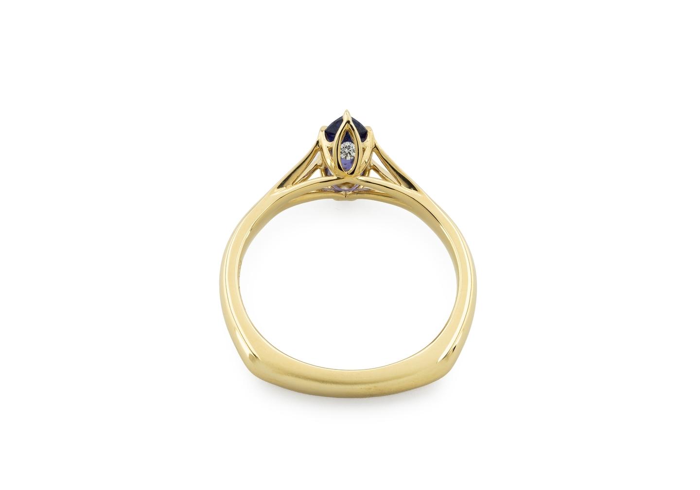 18K Yellow Gold Yogo Sapphire Gossamer Ring