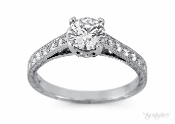 Clean & sparkly ring